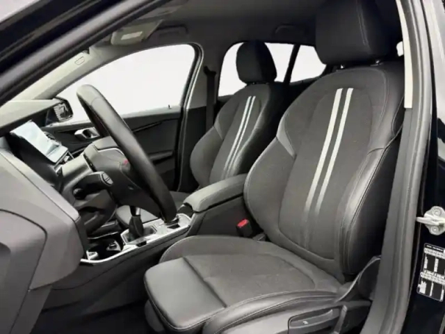 Bmw Serie 1 série 1 118i 136ch edition sport — photo 9