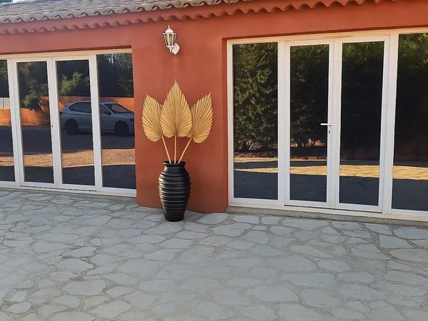 Villa T2 meublée 60 m² -Domaine sécurisé - 1 250