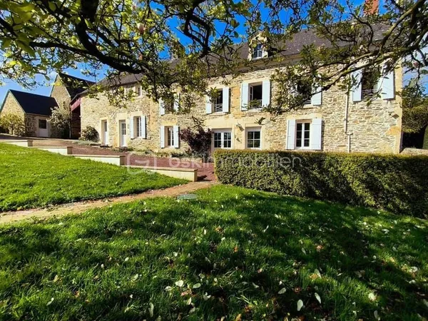 Demeure 10 pièces 230 m²