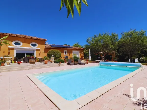 Maison 7 pièces 196 m²