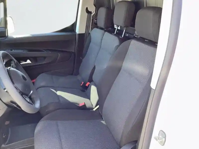 Peugeot Partner e- fgn 136 ch m charg ut maj 54 kwh aut — photo 11