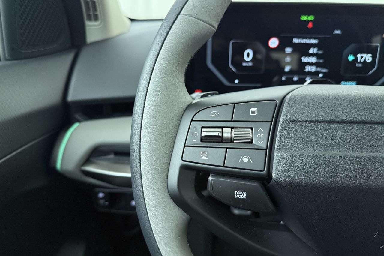 Kia EV4 — photo 15