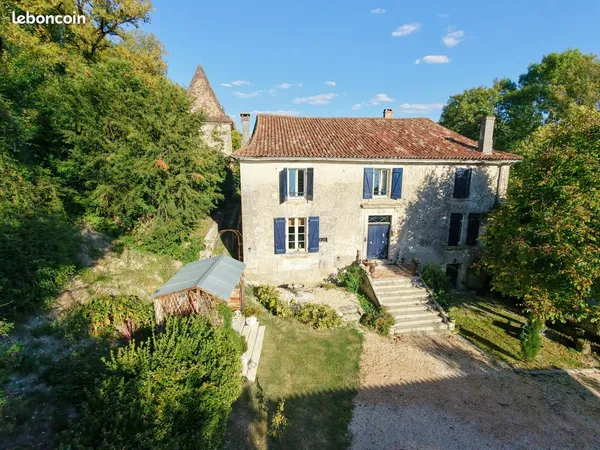 Propriété 11 pièces 356 m²