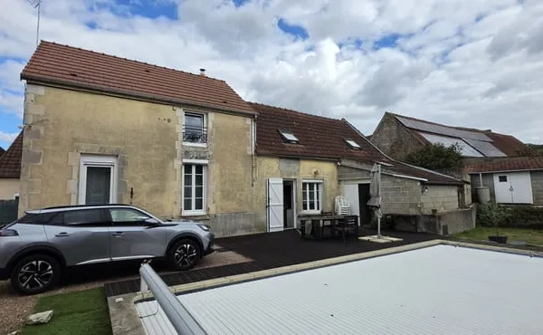 Proche Clamecy, charmante maison habitable de suite