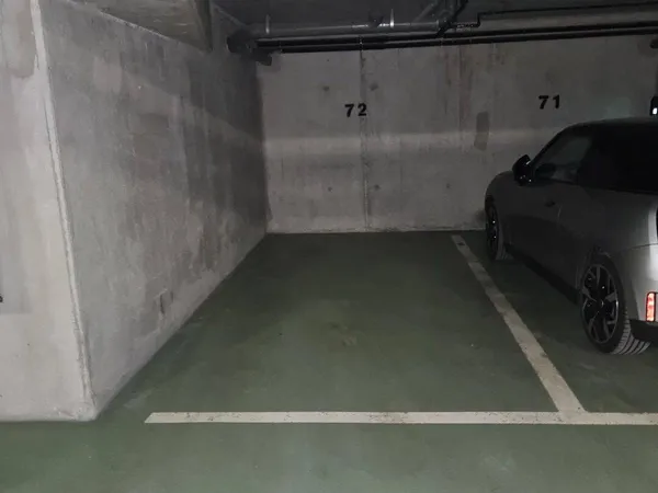 Parking 12 m²