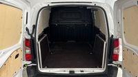 Peugeot Partner Standard 650kg BlueHDi 100ch S&S Asphalt — photo 9