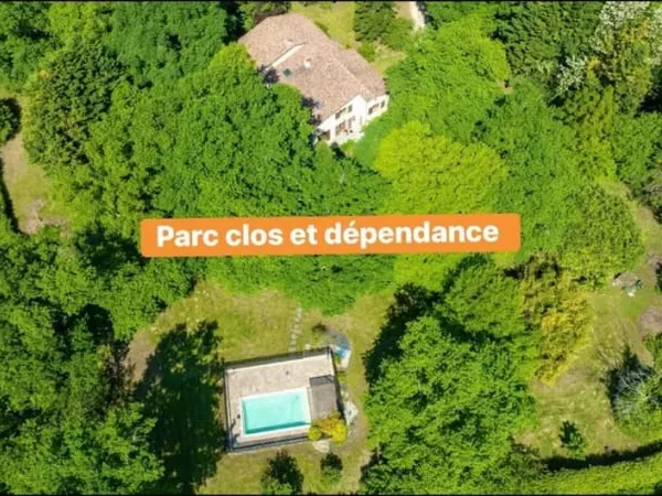 Maison 9 pièces 282 m²