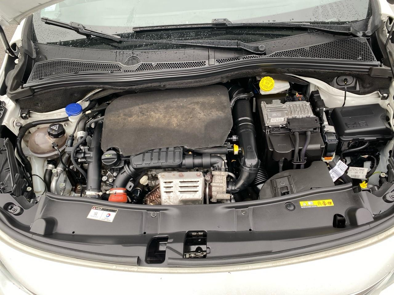 Peugeot 2008 1.2 puretech 110ch allure s&s — photo 12