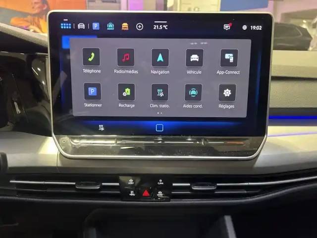 Volkswagen Golf 1.5 ehybrid 204 dsg6 — photo 34
