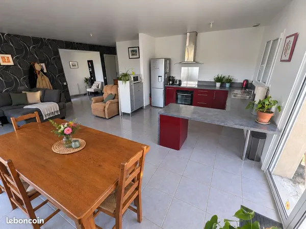 Loue Maison 93m2 plein pied avec jardin