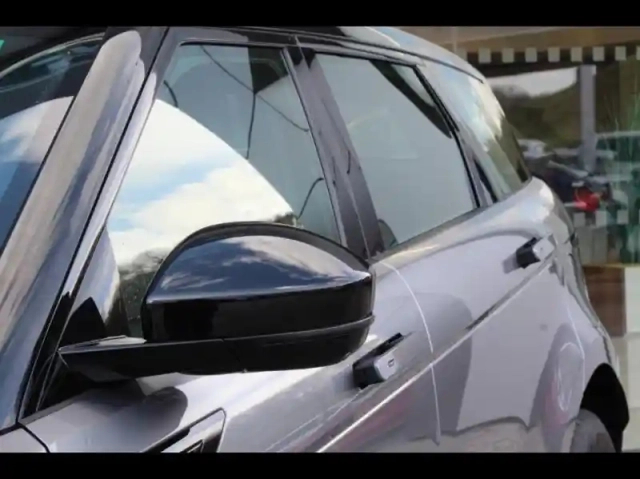Land Rover Range Rover evoque 1.5 p270e phev 269ch dynamic se — photo 31