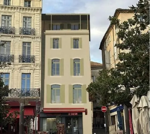 Béziers - Place de la Mairie | Appartement de caractère à réinventer | Vue exceptionnelle