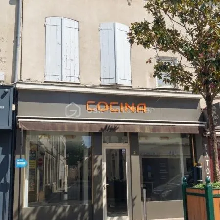 IMMEUBLE DE 182 M² EN CENTRE-VILLE DE SENS - LOCAL COMMERCIAL ET APPARTEMENT F3 LOUÉ