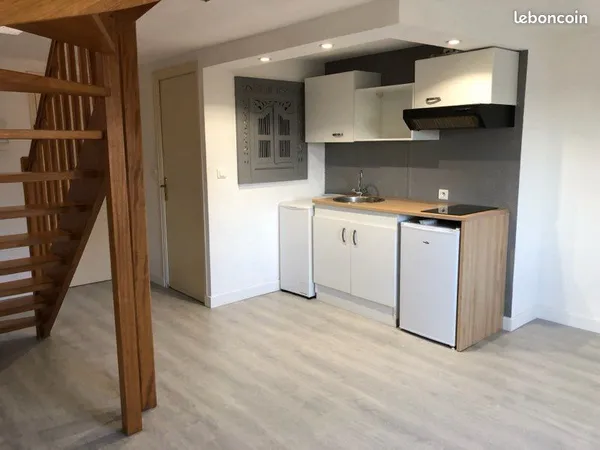 Appartement lumineux - Centre historique d'Hennebont - 450 + 15 de charges
