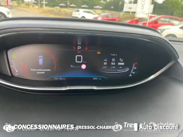 Peugeot 3008 1.2 puretech 130ch s&amp;s eat6 allure — photo 21