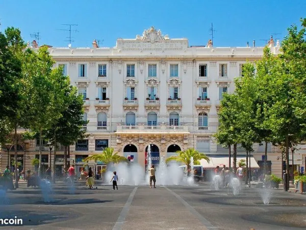 LOCAL COMMERCIAL 113 m² ANTIBES