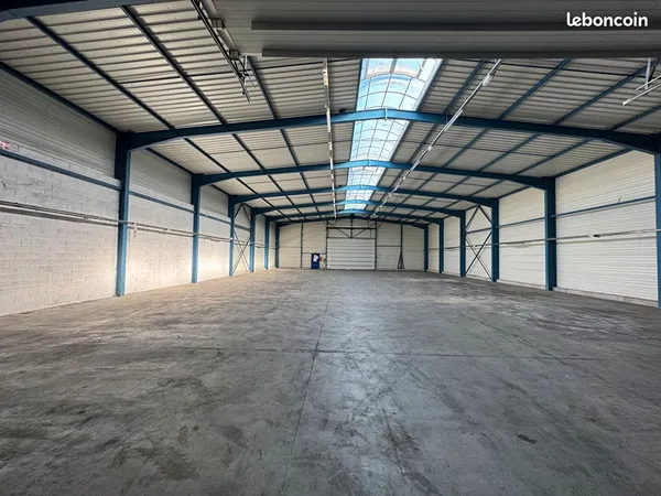 LOCAL D'ACTIVITE 3164 m² SAINT AVOLD