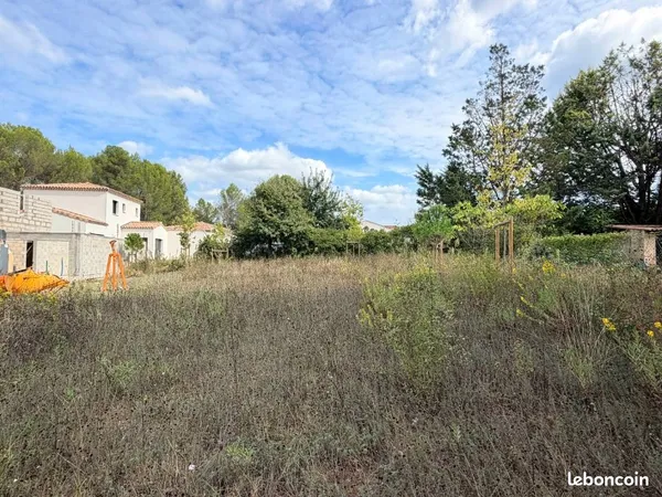 Terrain 413 m² Peynier