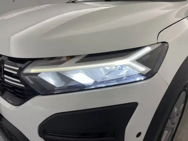 Dacia Sandero eco-g 100 — photo 35