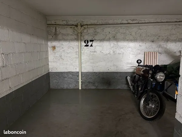 Parking moto Paris 13 nationale