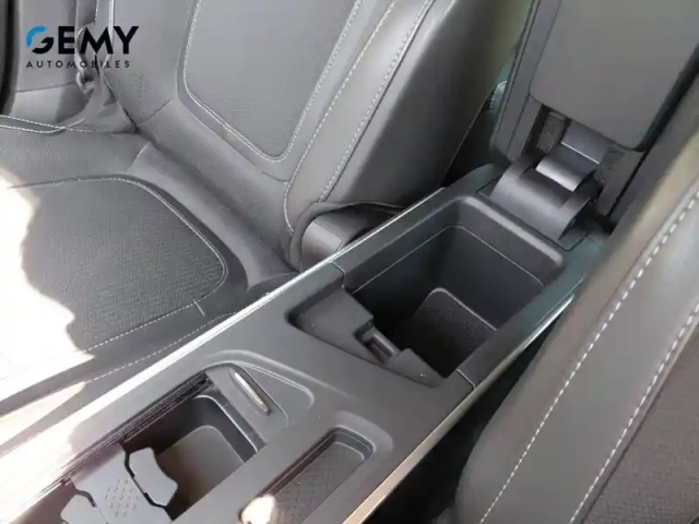 Renault Megane mégane iv estate blue dci 115 edc — photo 29