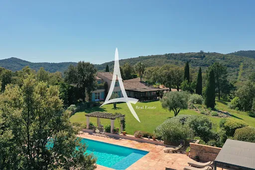 Villa 12 pièces 320 m²