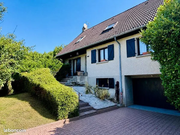 Maison familiale 125 m² - 4 chambres - Terrain de 14 ares - Rans