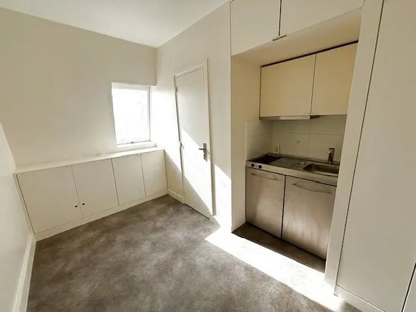 Studio 1 pièce 12 m²