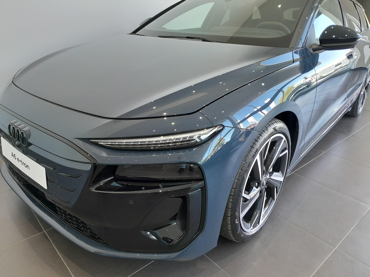 Audi A6 e-tron Avant Performance 367 ch 100 kWh — photo 9