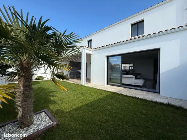 Maison individuelle T4 de 115 m² avec jardin, terrasse et garage - Saint-Xandre