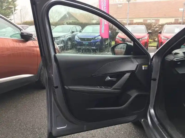 Peugeot 208 hybrid 145 e-dcs6 — photo 41
