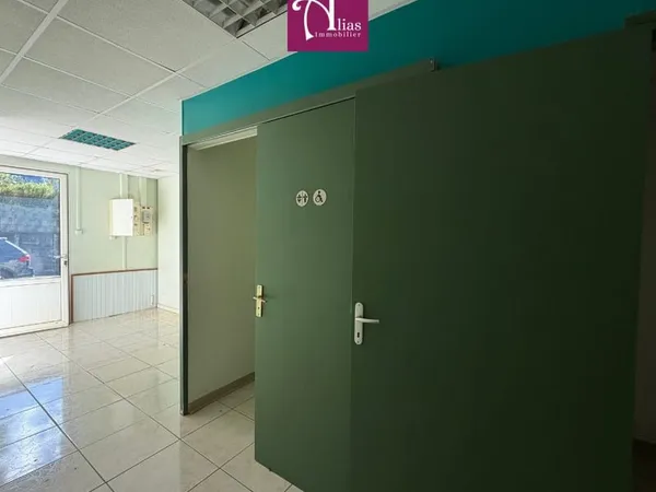 À louer Local professionnel de 67 m2 en rez-de-chaussée