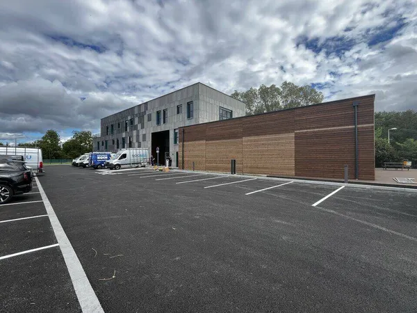 Bureaux 1370 m²