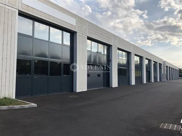 Bureau 876 m²