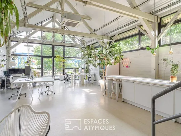 Bureaux 2 pièces 214 m²