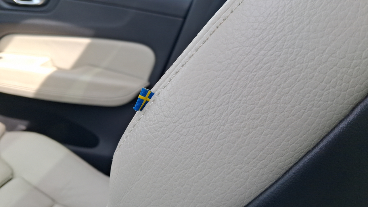 Volvo XC60 D5 AWD 235 ch Geartronic 8 — photo 50