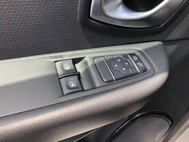 Renault Clio dci 75 e6c — photo 13