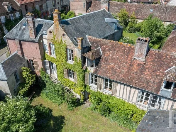 Maison 14 pièces 270 m²
