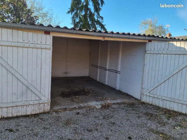 Garage a louer quartier pierre et marie curie