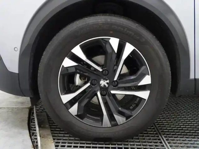 Peugeot 2008 1.2 puretech 130ch s&amp;s gt eat8 — photo 10