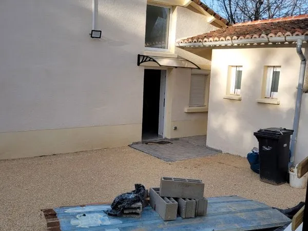 Maison à louer à chalus
