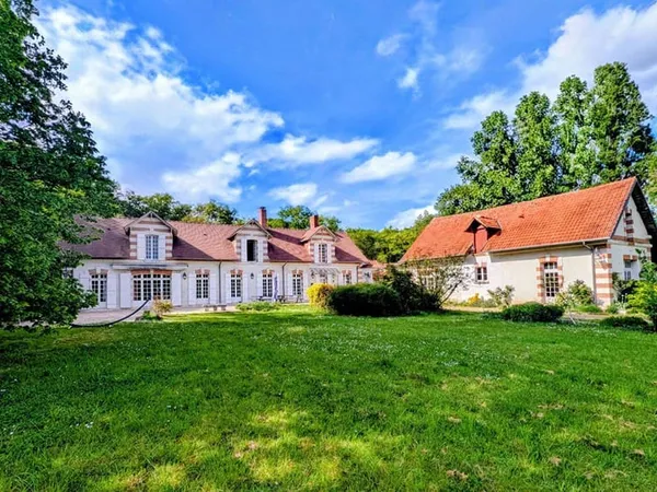 Maison 13 pièces 361 m²