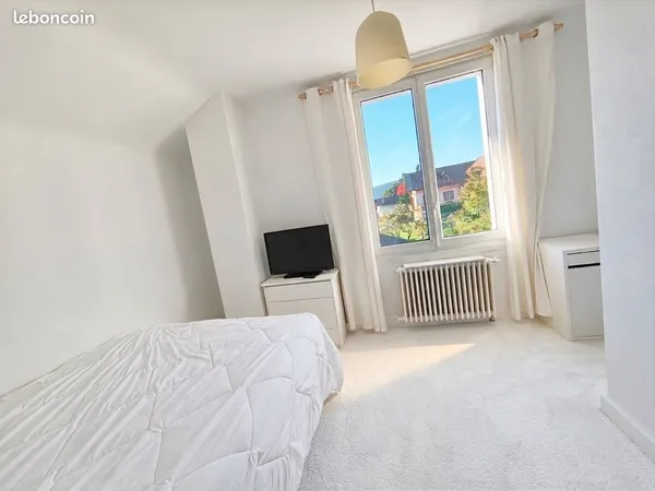 Chambre en Maison Annecy le vieux