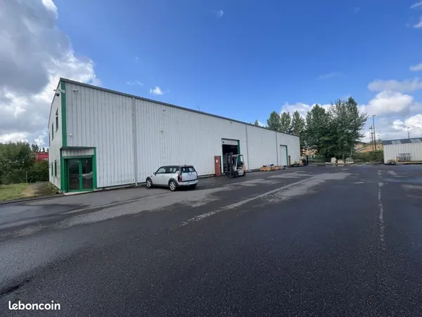 Local d'activité 722 m²