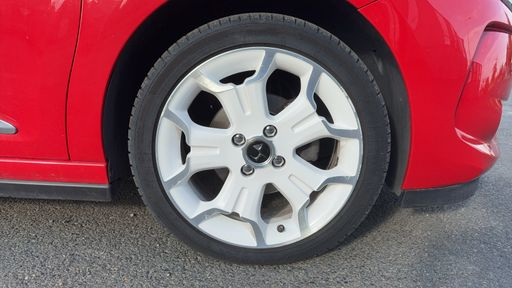 DS DS3 1.6 BlueHDi 100 - Sport Chic – 2016 – 169464 km – Diesel – Boîte Manuelle — photo 20