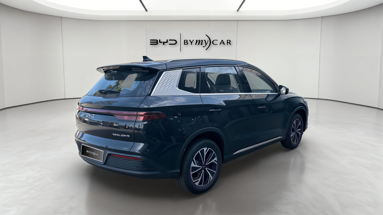 BYD Sealion 5 1.5l DM-i 212 ch PHEV — photo 5