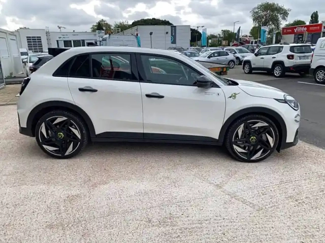 Abarth 600 e 240 ch — photo 13