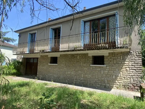 PAVILLON INDEPENDANT SUR S/SOL - 3 CHAMBRES - CERCY LA TOUR
