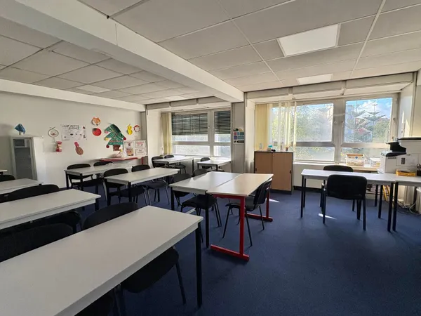 Bureaux 94 m²