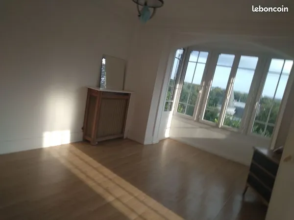 Studio meublé proche gare avec jardin et internet